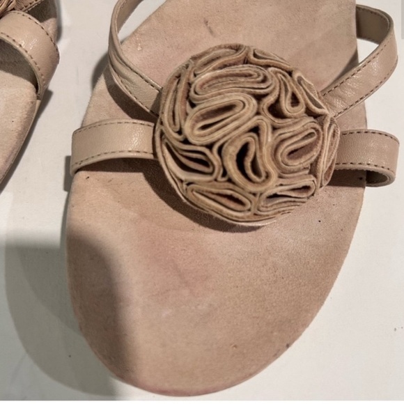 Enzo Angiolini Cream Slide Sandals with Rose Detail - Picture 6 of 15